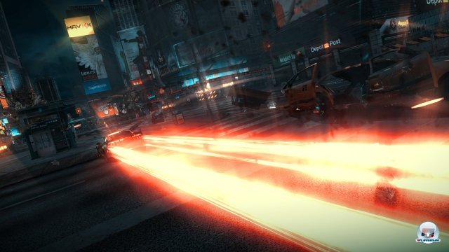 Der Schweif, den die Fahrzeuge bei gezündetem Nitro hinterlassen, sieht nicht nur furchtbar aus, sondern beeinträchtigt auch die Sicht. Der Schweif, den die Fahrzeuge bei gezündetem Nitro hinterlassen, sieht nicht nur furchtbar aus, sondern beeinträchtigt auch die Sicht.