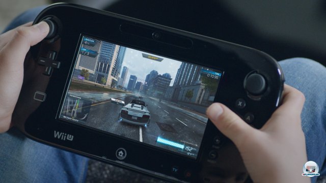 Wer will, kann vorbildlich per Knopfdruck auch auf dem GamePad-Bildschirm durch Fairhaven rasen. Wer will, kann vorbildlich per Knopfdruck auch auf dem GamePad-Bildschirm durch Fairhaven rasen.