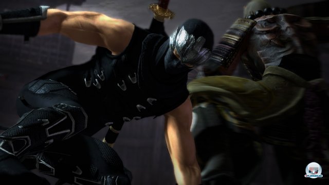 Moment mal! Ist das nicht...? Richtig: Ryu Hayabusa gibt sich die Ehre und Moment mal! Ist das nicht...? Richtig: Ryu Hayabusa gibt sich die Ehre und