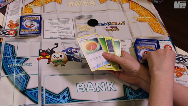 Spielszenen: Pokémon-Sammelkartenspiel